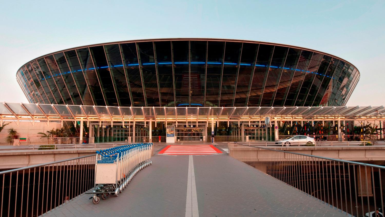 Transfert aéroport et gare avec SCR TRANSPORT 83
